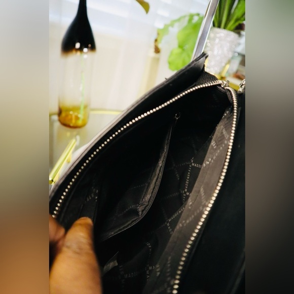 Virtual TikTok Steve Madden Bevelyn Convertible Crossbody Bag - Picture 6 of 11